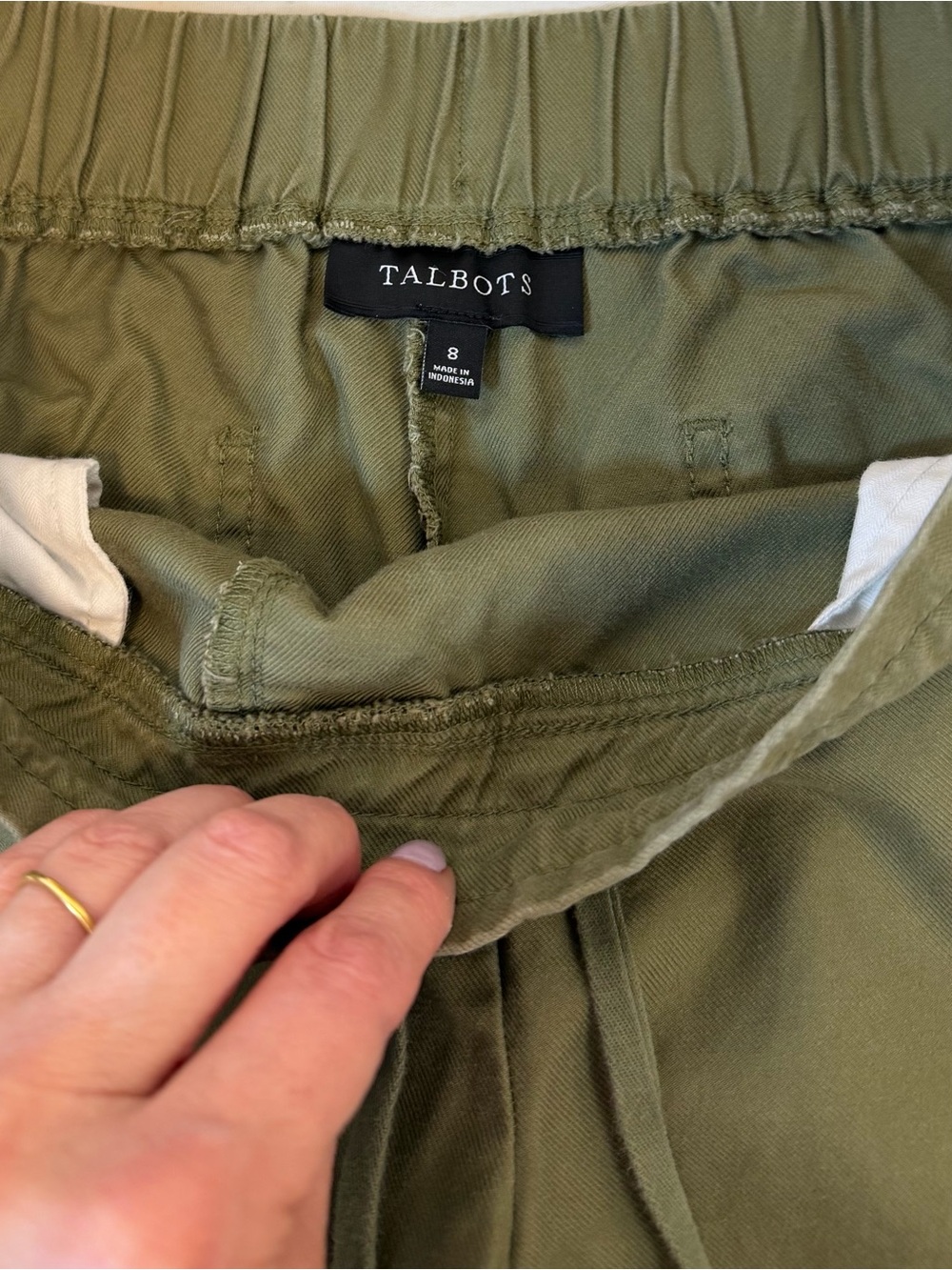 Talbots Olive Drawstring Elastic Waist Casual Cargo Pull On Pants Crop Women’s 8 - Picture 4 of 6